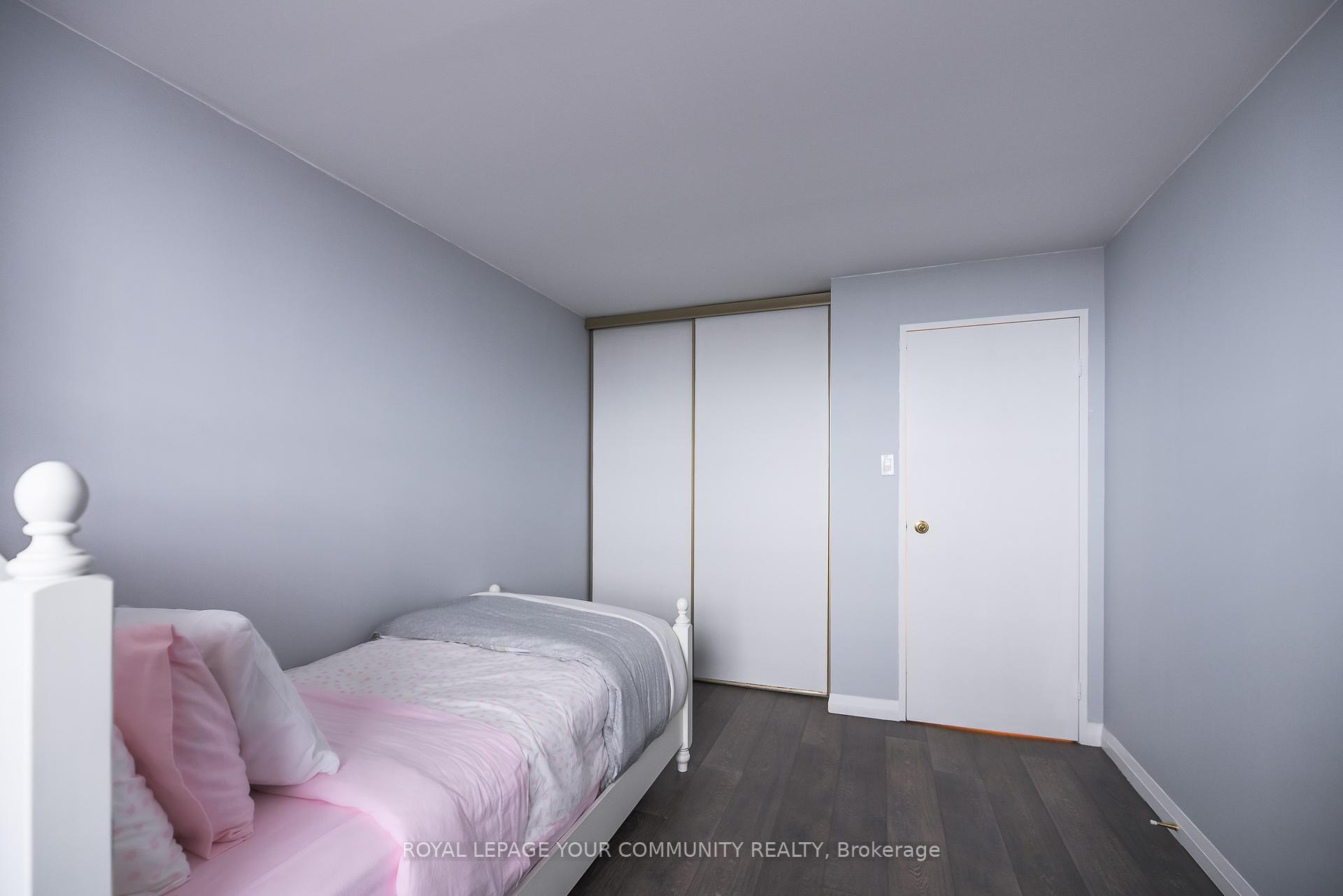 2 Bedrooms Condo at 3845 Lake Shore,  Toronto For sale