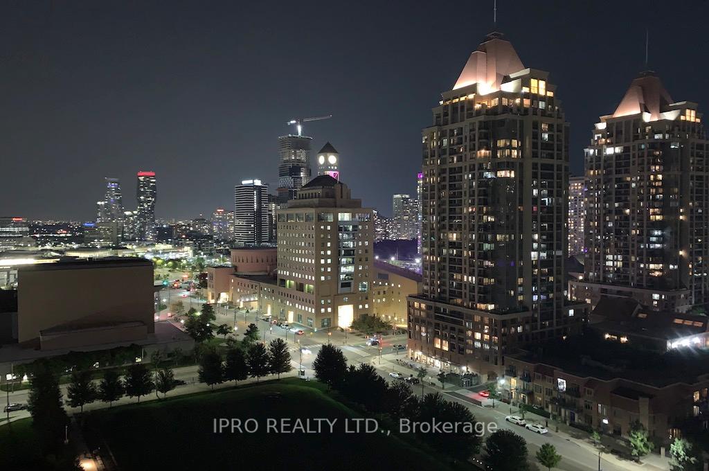 3 Bedrooms Condo at 388 Prince of Wales, Mississauga For sale