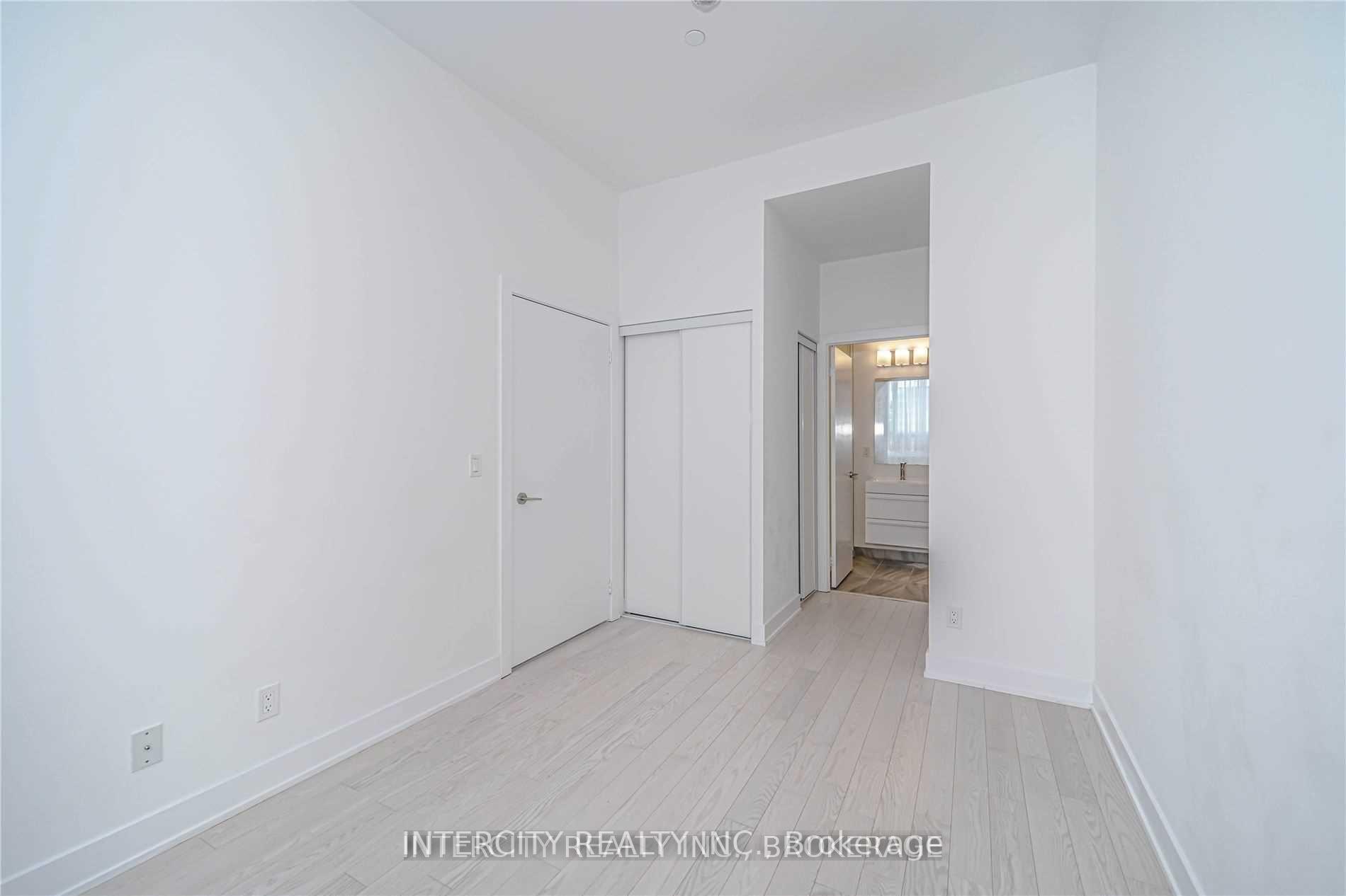 3 Bedrooms Condo at 181 Bedford, Toronto For sale