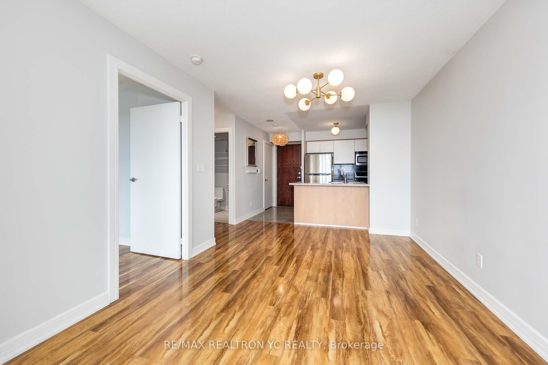 1 Bedroom Condo at 18 Harrison Garden, Toronto For sale