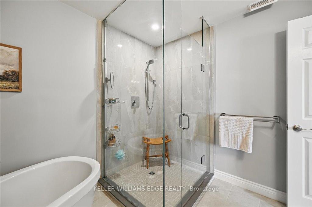 2 Bedrooms Condo at 3230 New,  Burlington For sale