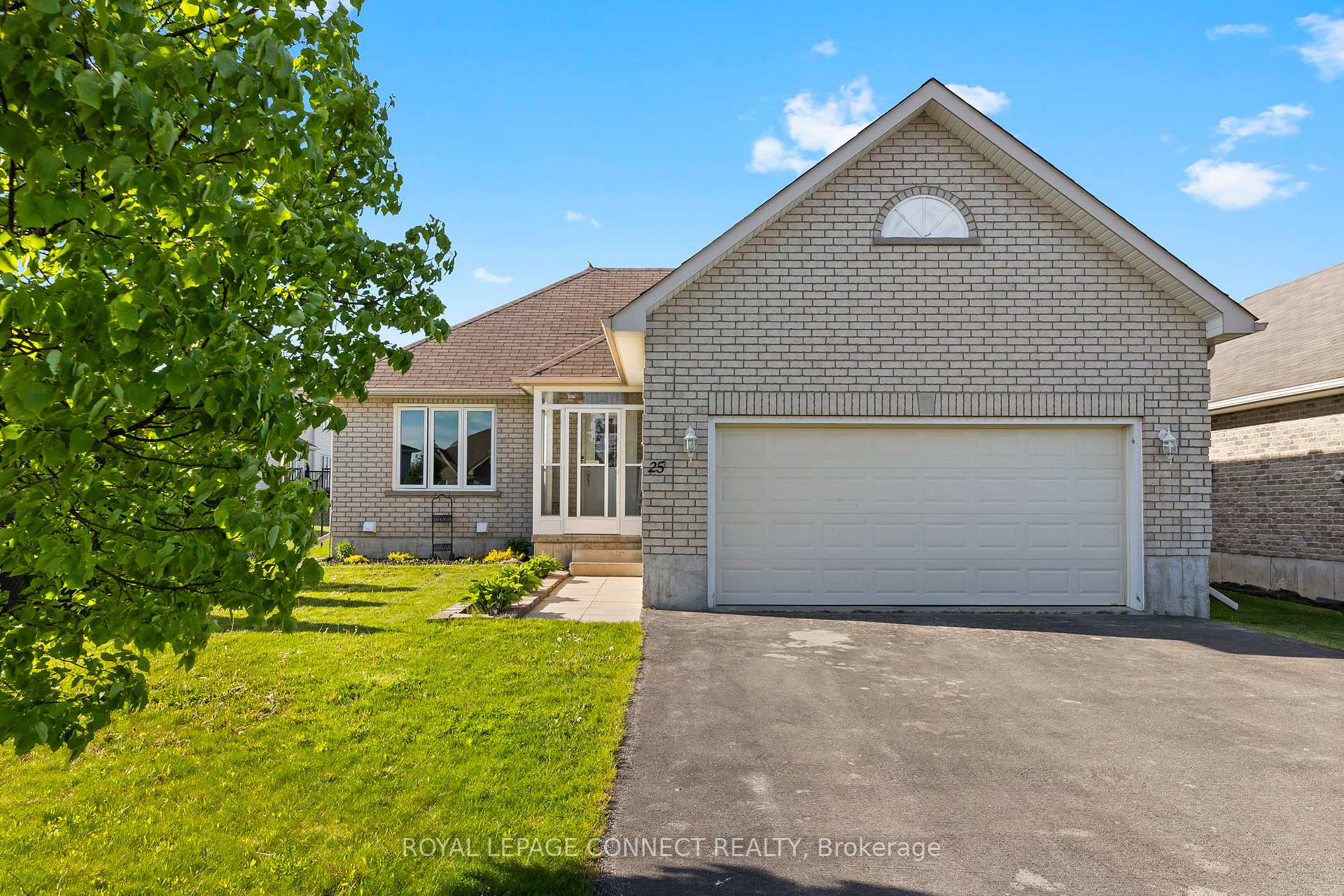 25 Springdale Drive, Kawartha Lakes, ON K9V 4R1