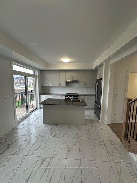 75 Morrison Crescent, Whitby, ON L1N 5S4