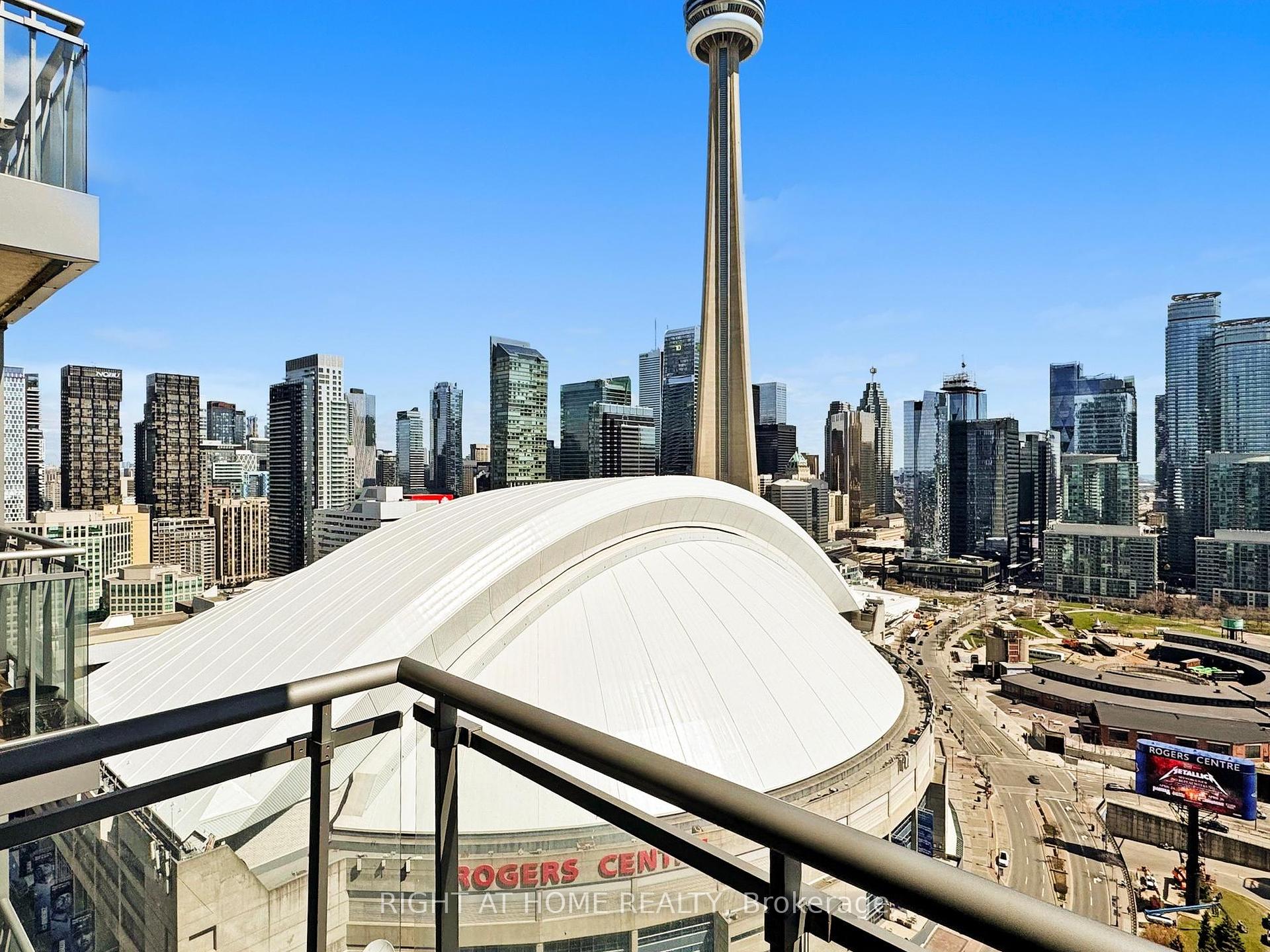 2 Bedrooms Condo at 5 Mariner, Toronto For sale