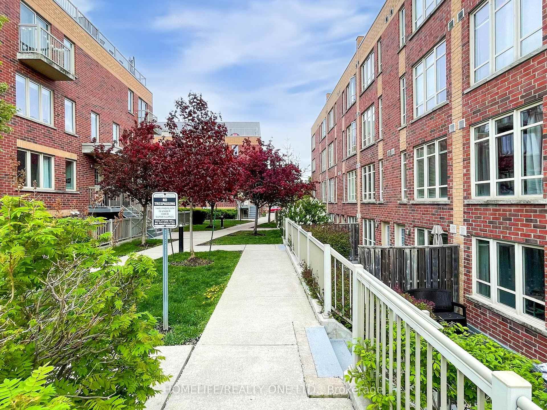 3 Bedrooms Condo at 25 Elsie, Toronto For sale