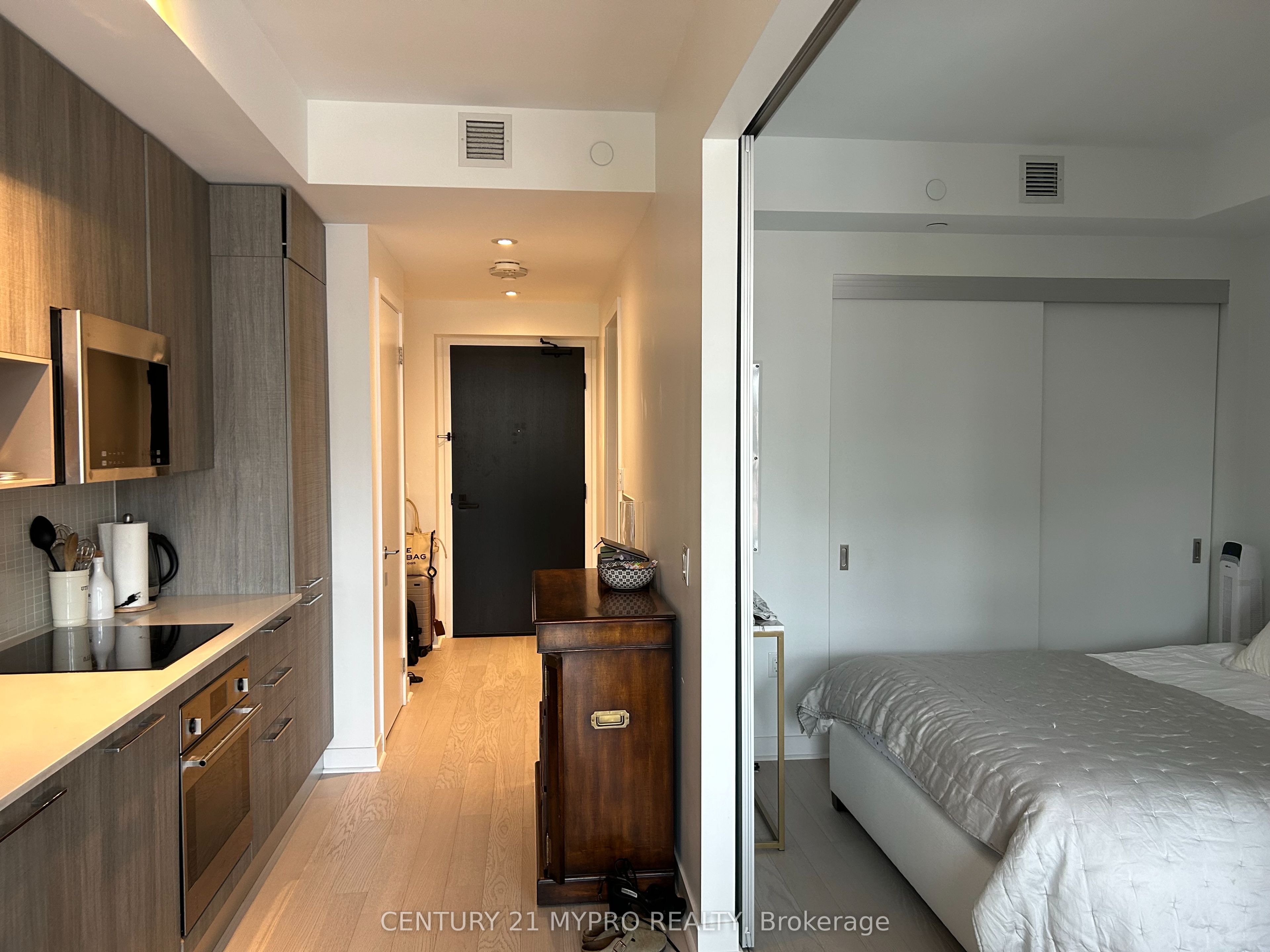 501 Adelaide Street W, #503