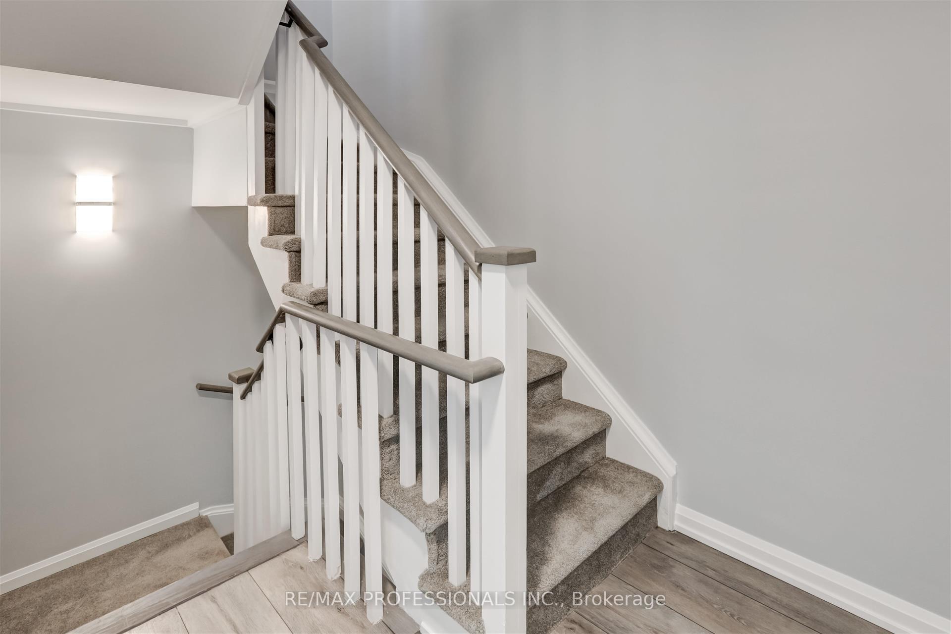 3 Bedrooms Condo at 10 Brin, Toronto For sale