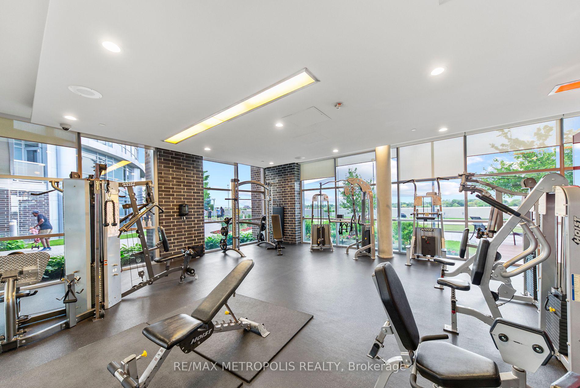 1 Bedroom Condo at 135 Village Green, Toronto For sale