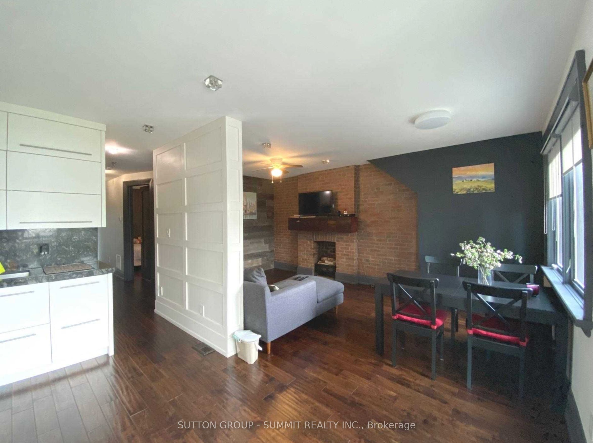 1 Columbine Avenue S, #Upper