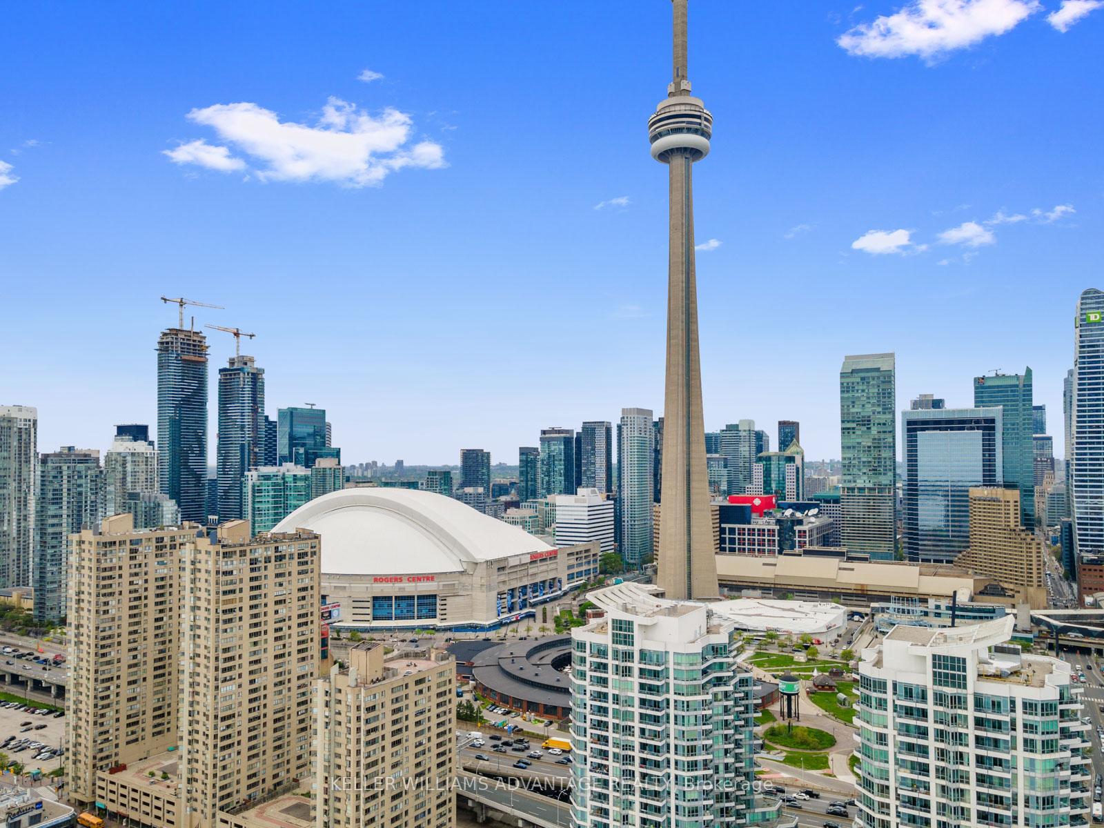 5 Bedrooms Condo at 211 Queens, Toronto For sale