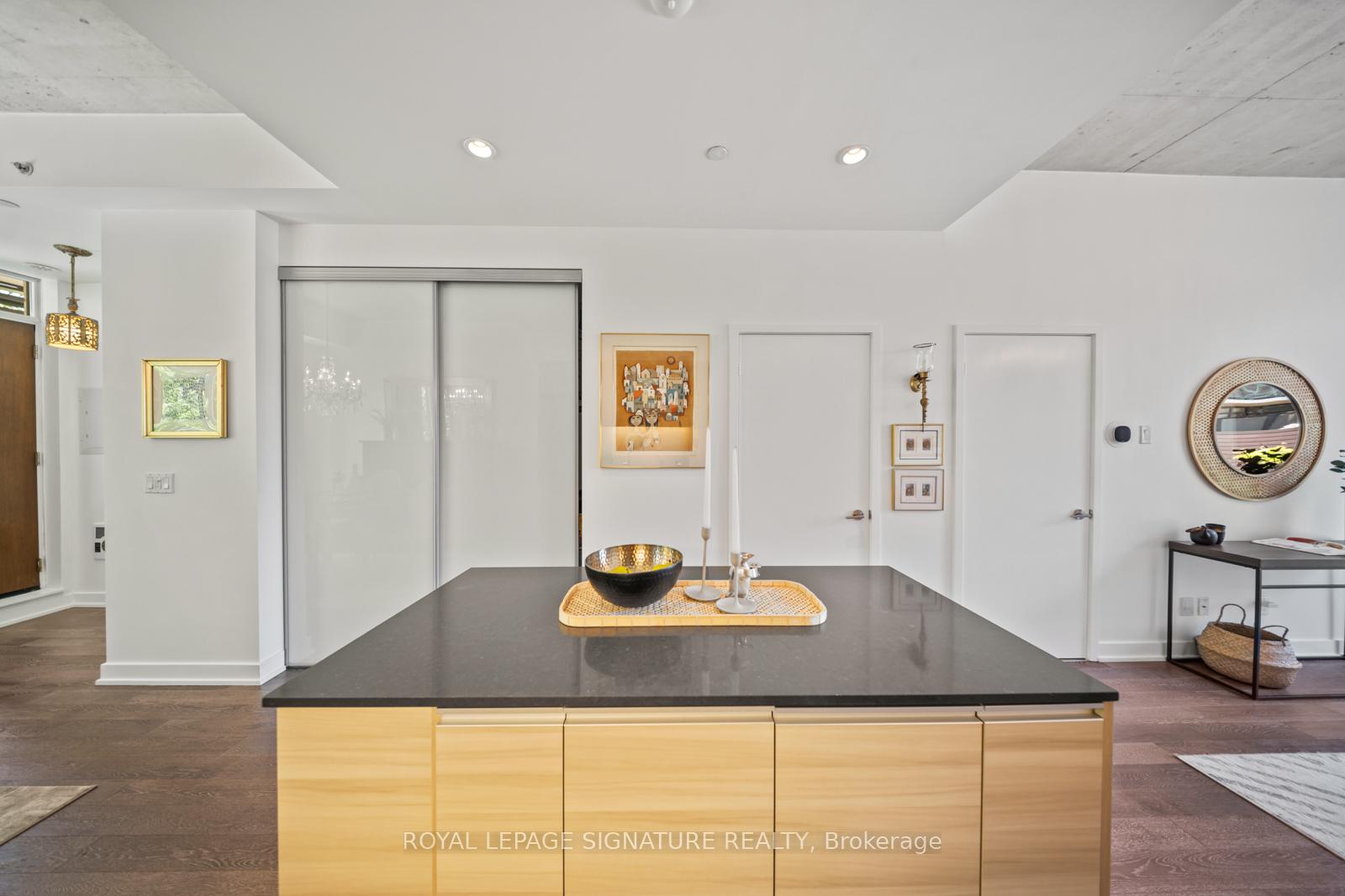 2 Bedrooms Condo at 1190 Dundas, Toronto For sale