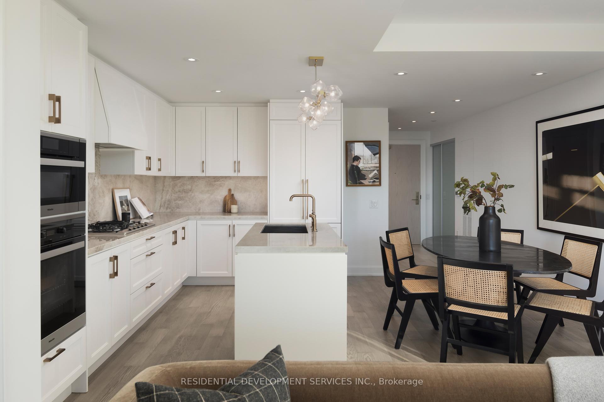 2 Bedrooms Condo at 1 Strathgowan,  Toronto For sale