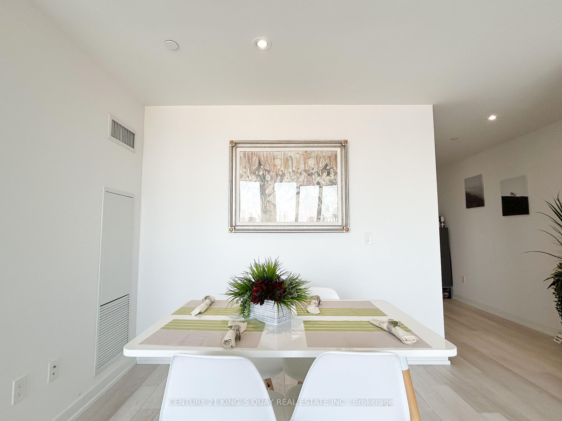 2 Bedrooms Condo at 117 McMahon,  Toronto For sale
