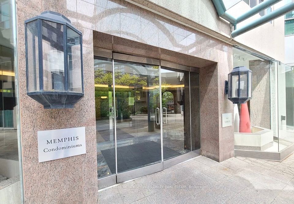 942 Yonge Street