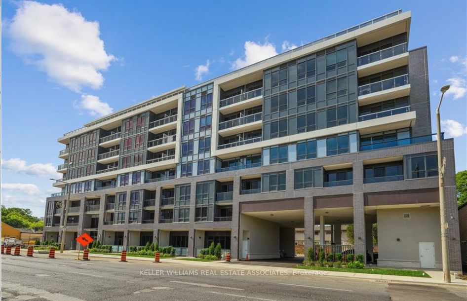 415 Main Street W, #318