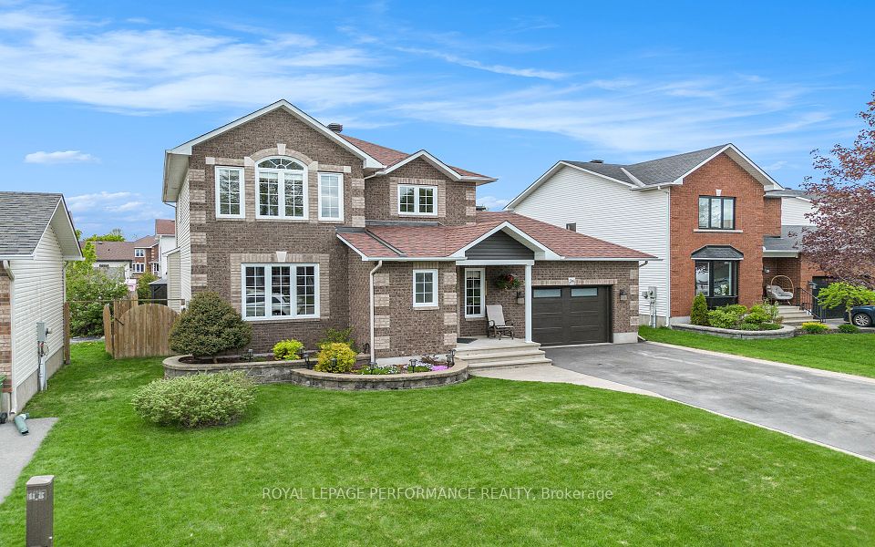 24 La Citadelle Street, Russell, ON K0A 1W0