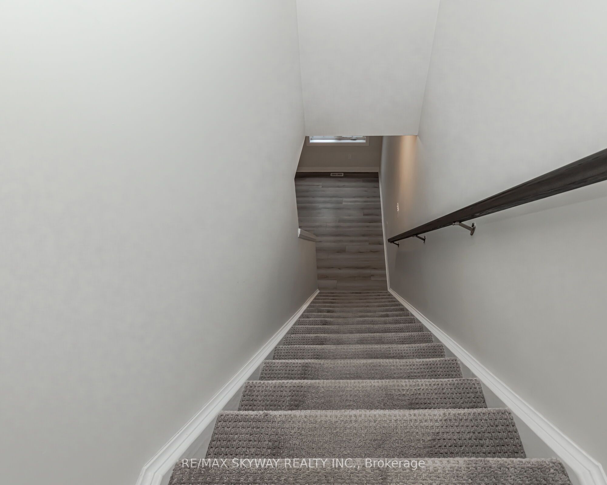 311 Woolwich Street, #5