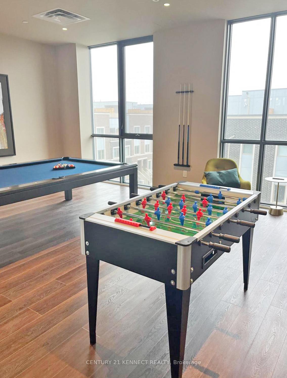 1 Bedroom Condo at 10 Honeycrispy, Vaughan For sale