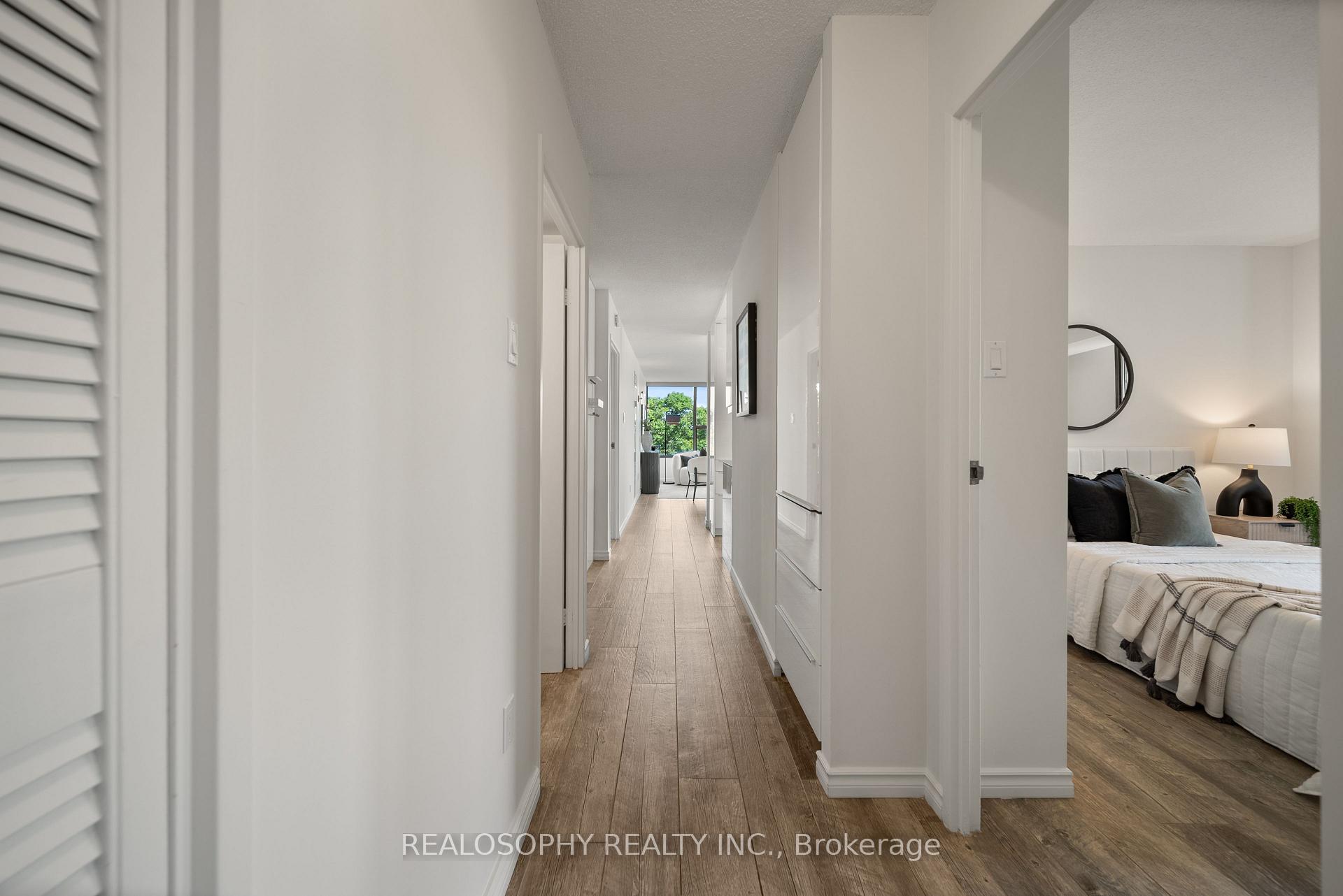 3 Bedrooms Condo at 100 Quebec, Toronto For sale