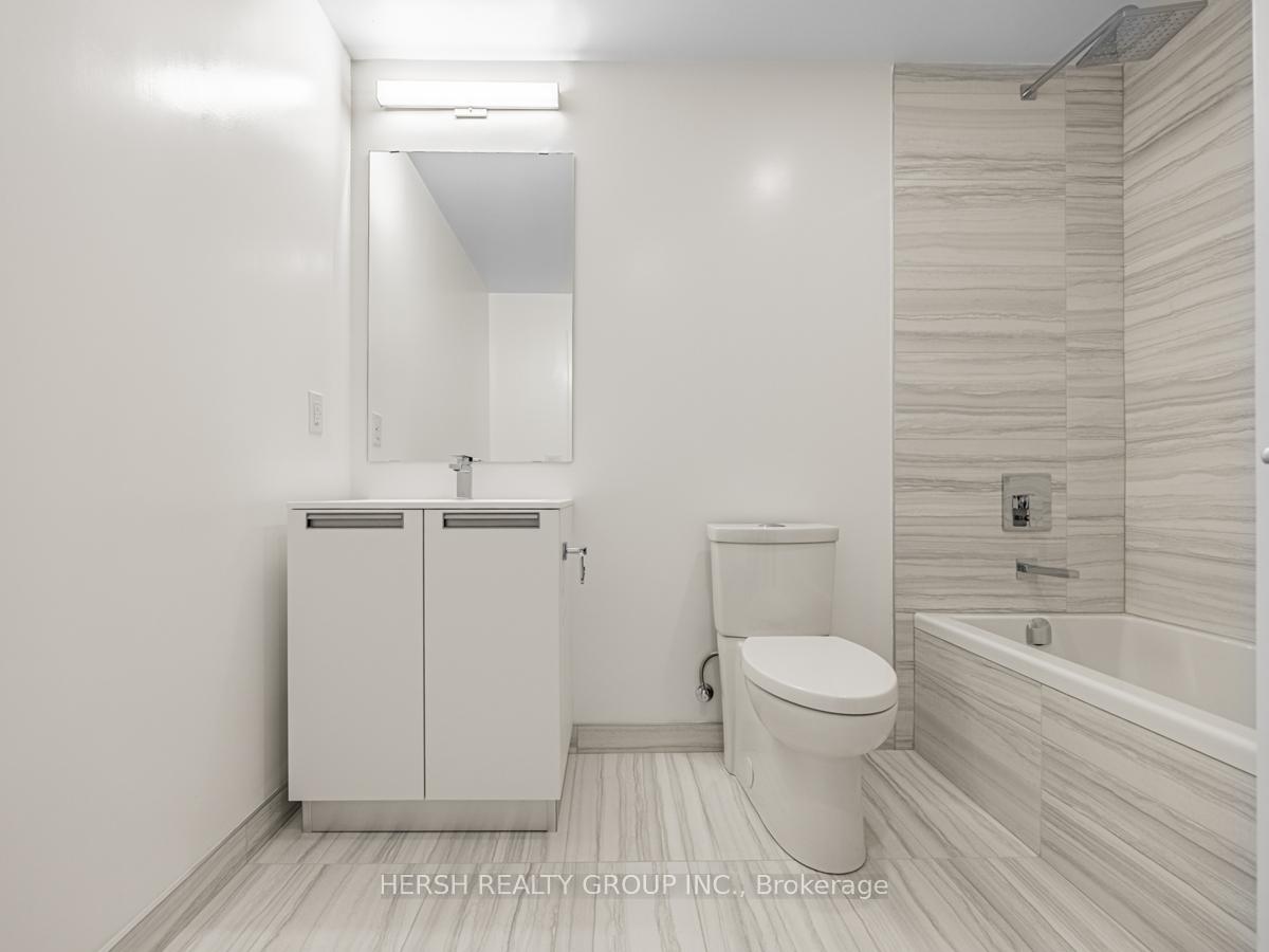 2 Bedrooms Condo at 160 Kingsway,  Toronto For sale