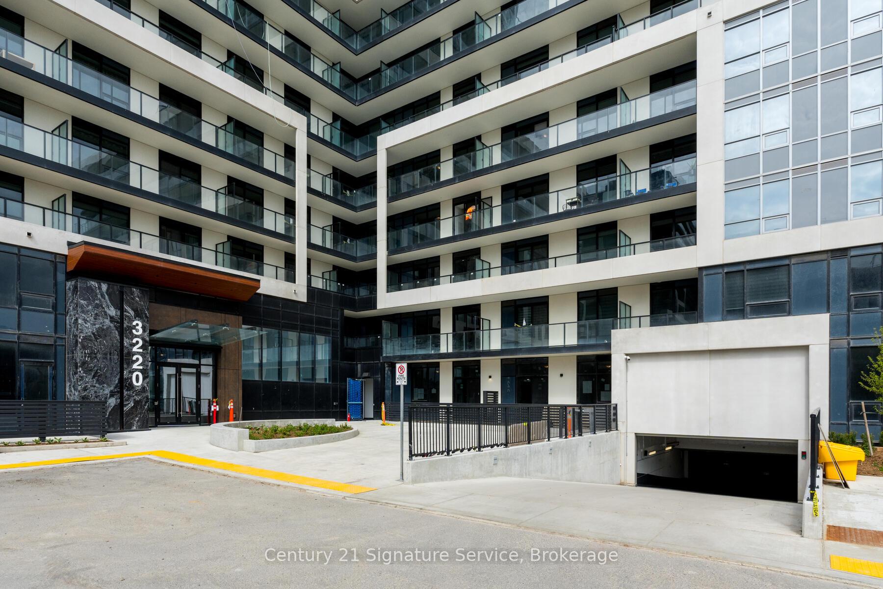 2 Bedrooms Condo at 3220 William Coltson, Oakville For sale