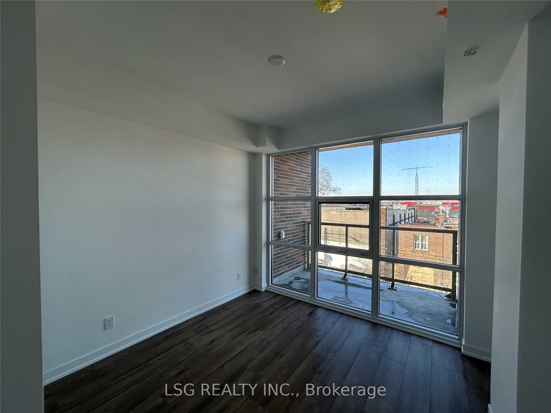 2 Bedrooms Condo at 1787 St Clair, Toronto For sale