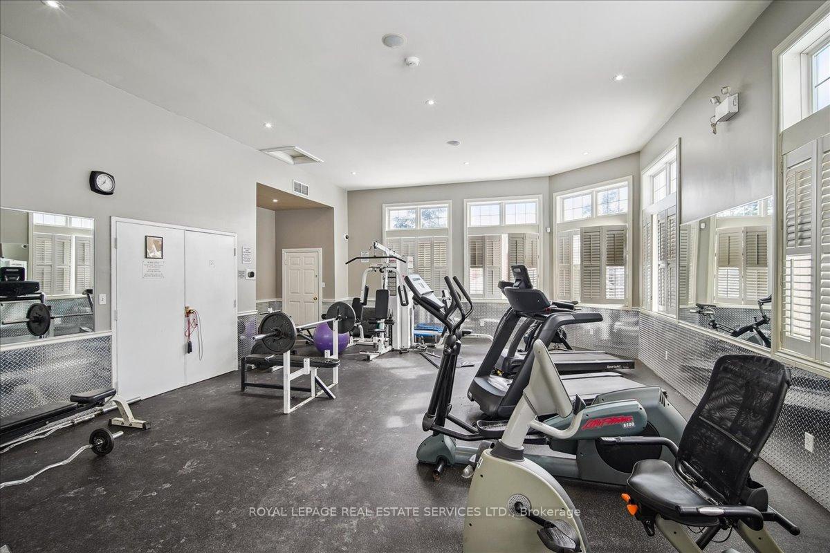 2 Bedrooms Condo at 1440 Bishops, Oakville For sale