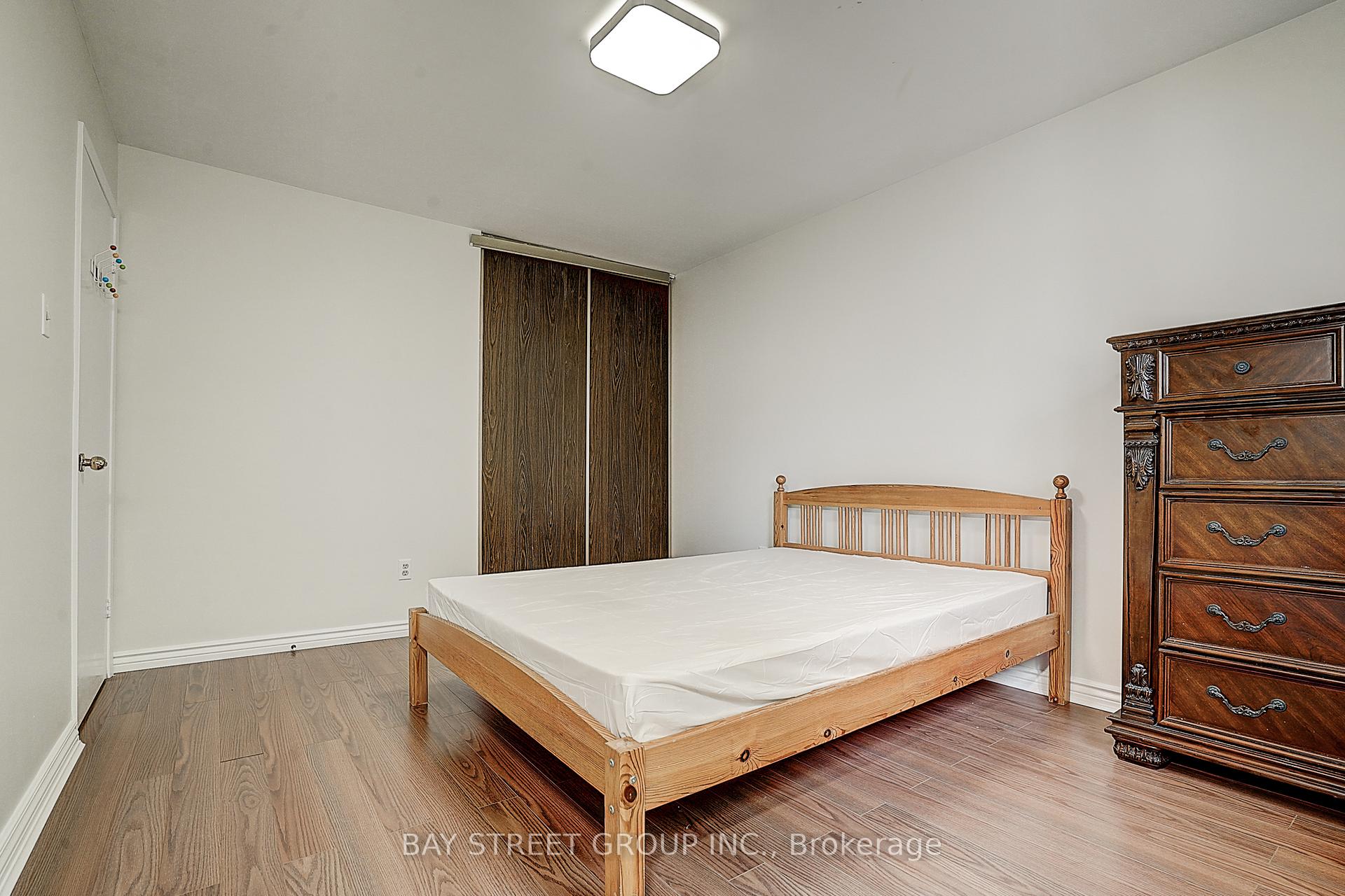 4 Bedrooms Condo at 270 Timberbank, Toronto For sale
