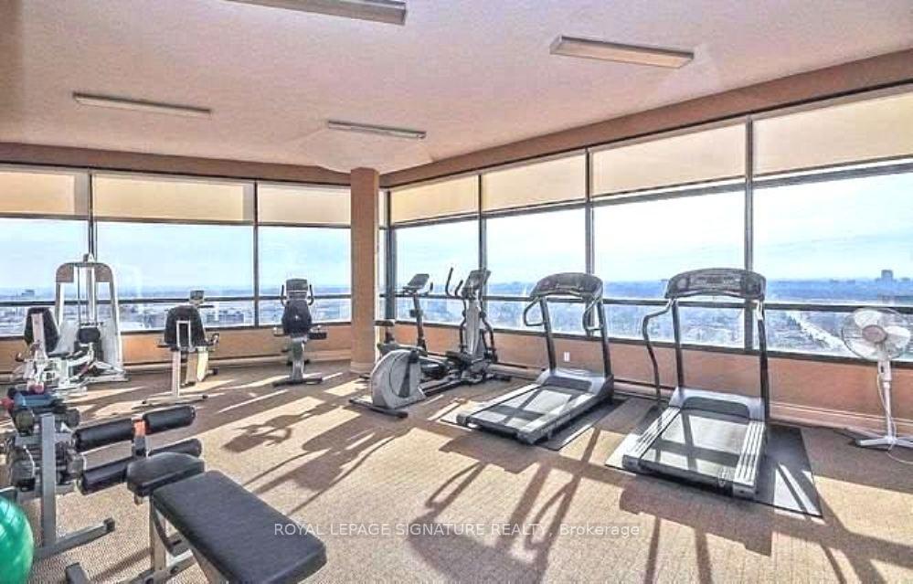 3 Bedrooms Condo at 1300 Bloor, Mississauga For sale