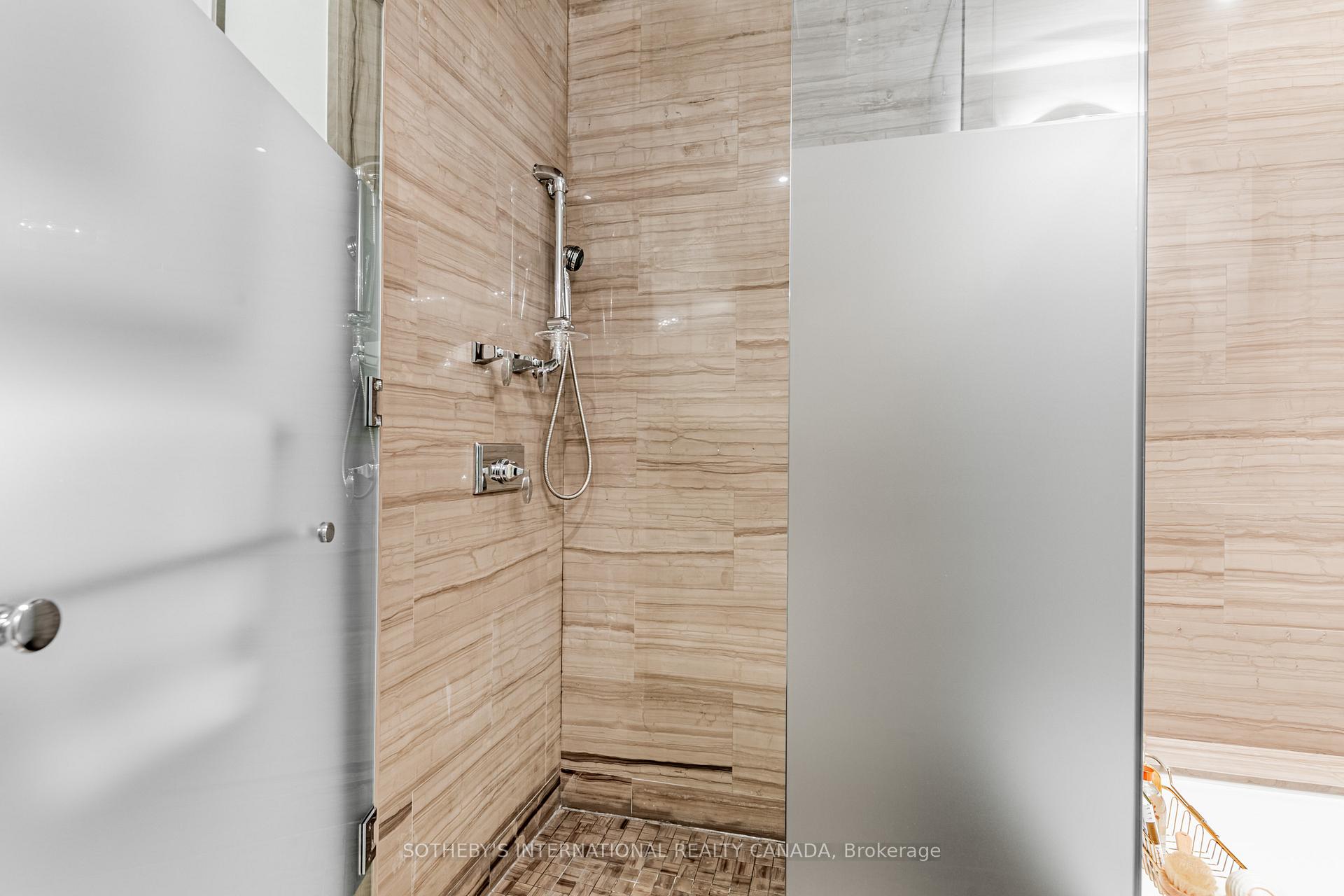 1 Bedroom Condo at 55 Scollard, Toronto For sale