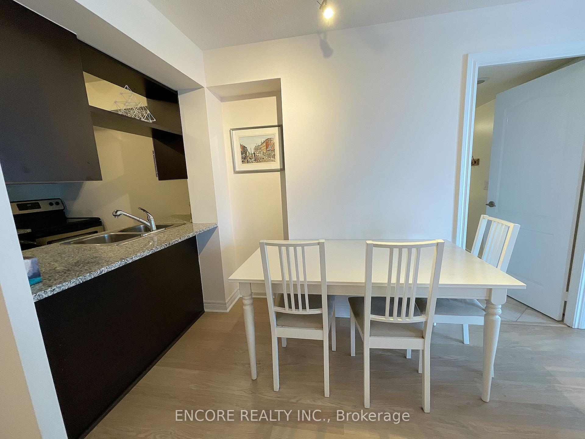 2 Bedrooms Condo at 70 Town Centre, Toronto For sale