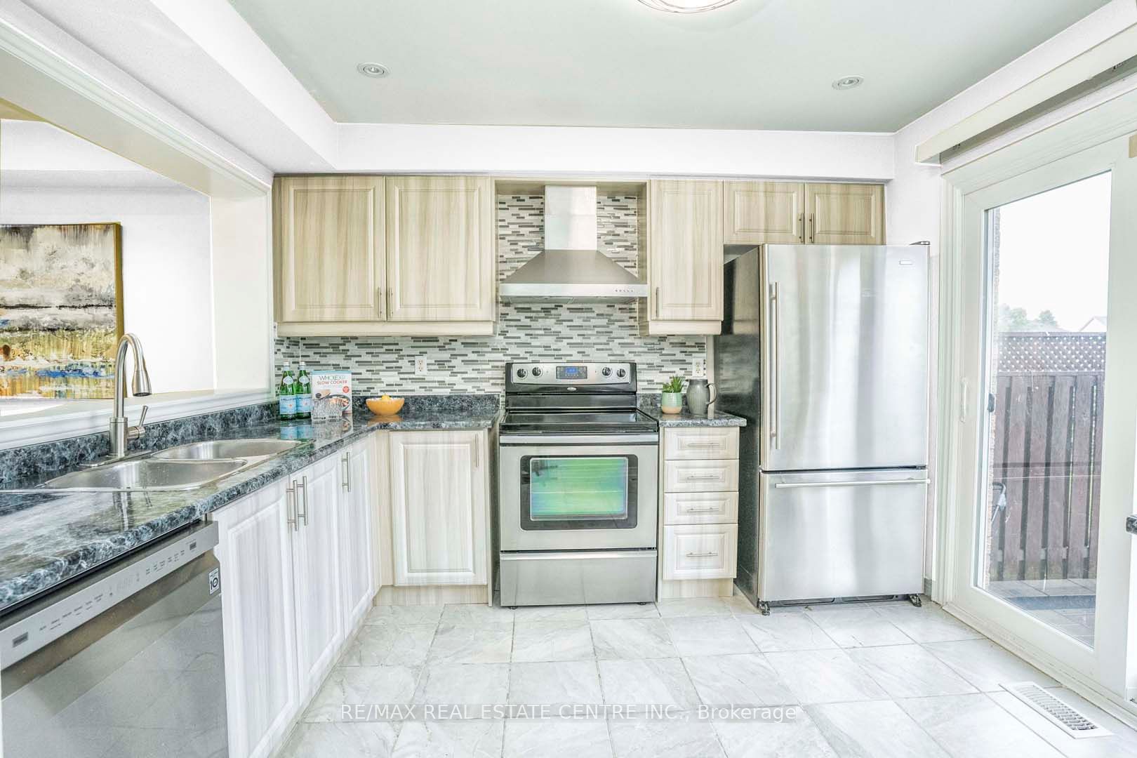 67 Quarry Edge Drive