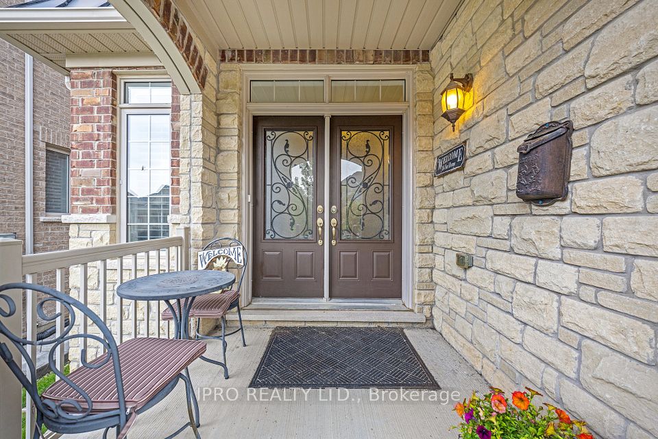 84 Northwest Court, Halton Hills, ON L7G 0K7 ; MLS ID: W12052591