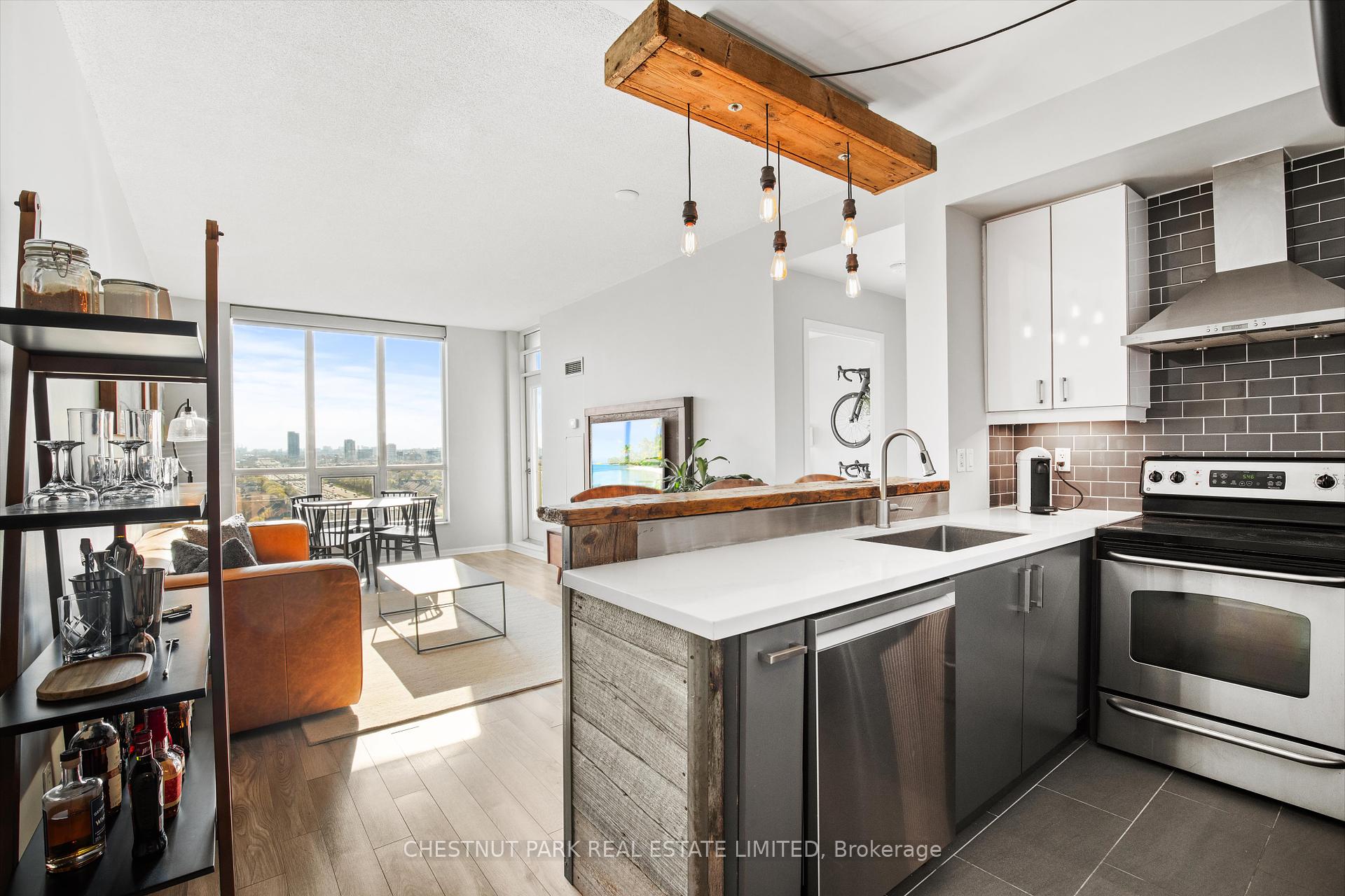 2 Bedrooms Condo at 185 Legion, Toronto For sale