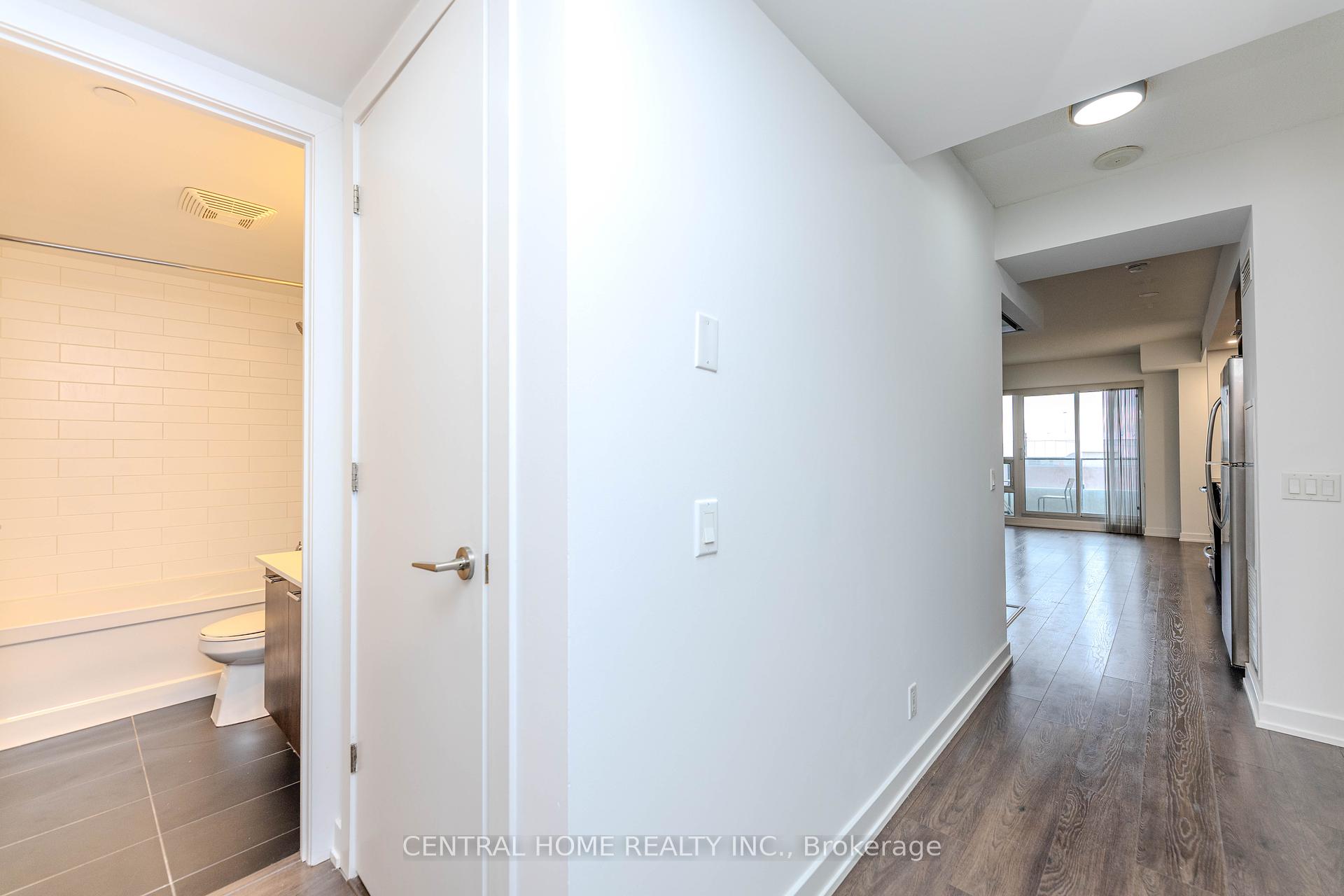 2 Bedrooms Condo at 2220 Lake Shore,  Toronto For sale