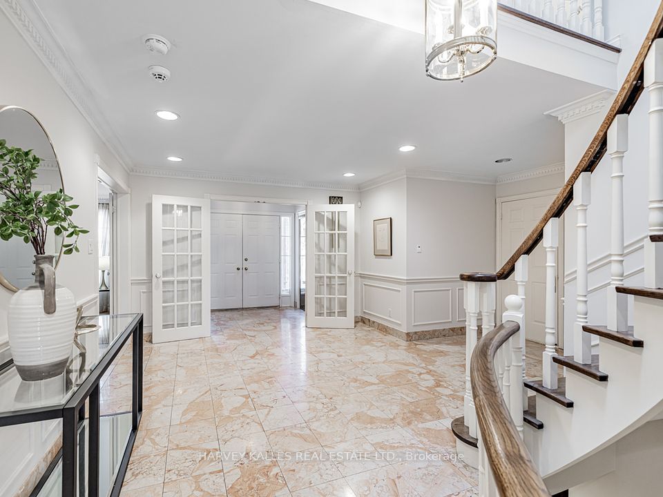 23 Danbury Court