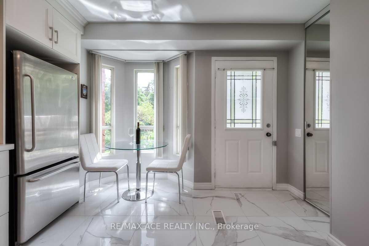4 Bedrooms Condo at 2472 Eglinton, Toronto For sale