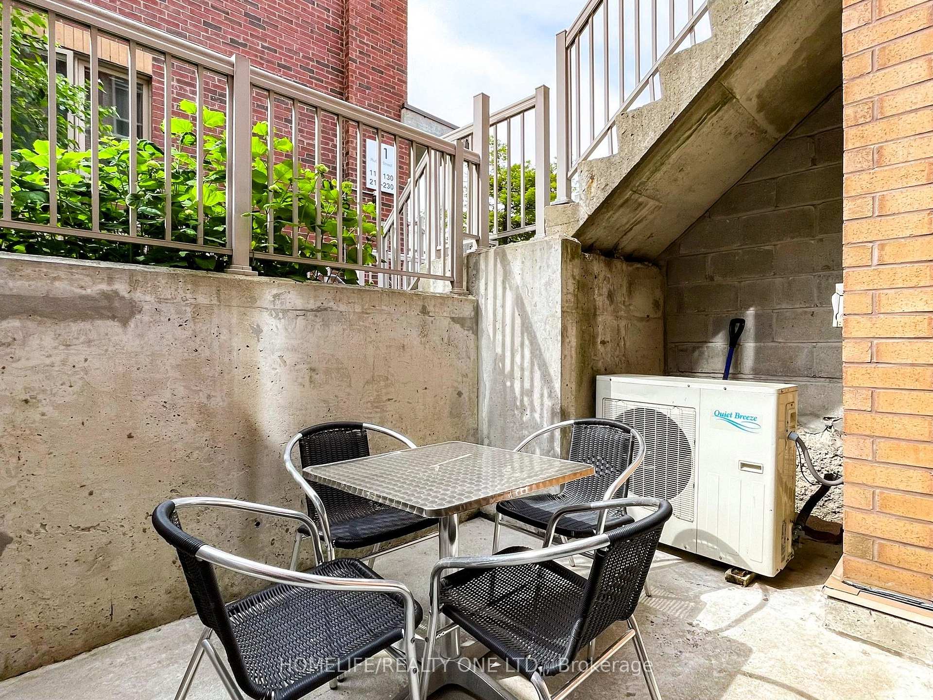 3 Bedrooms Condo at 21 Ruttan, Toronto For sale