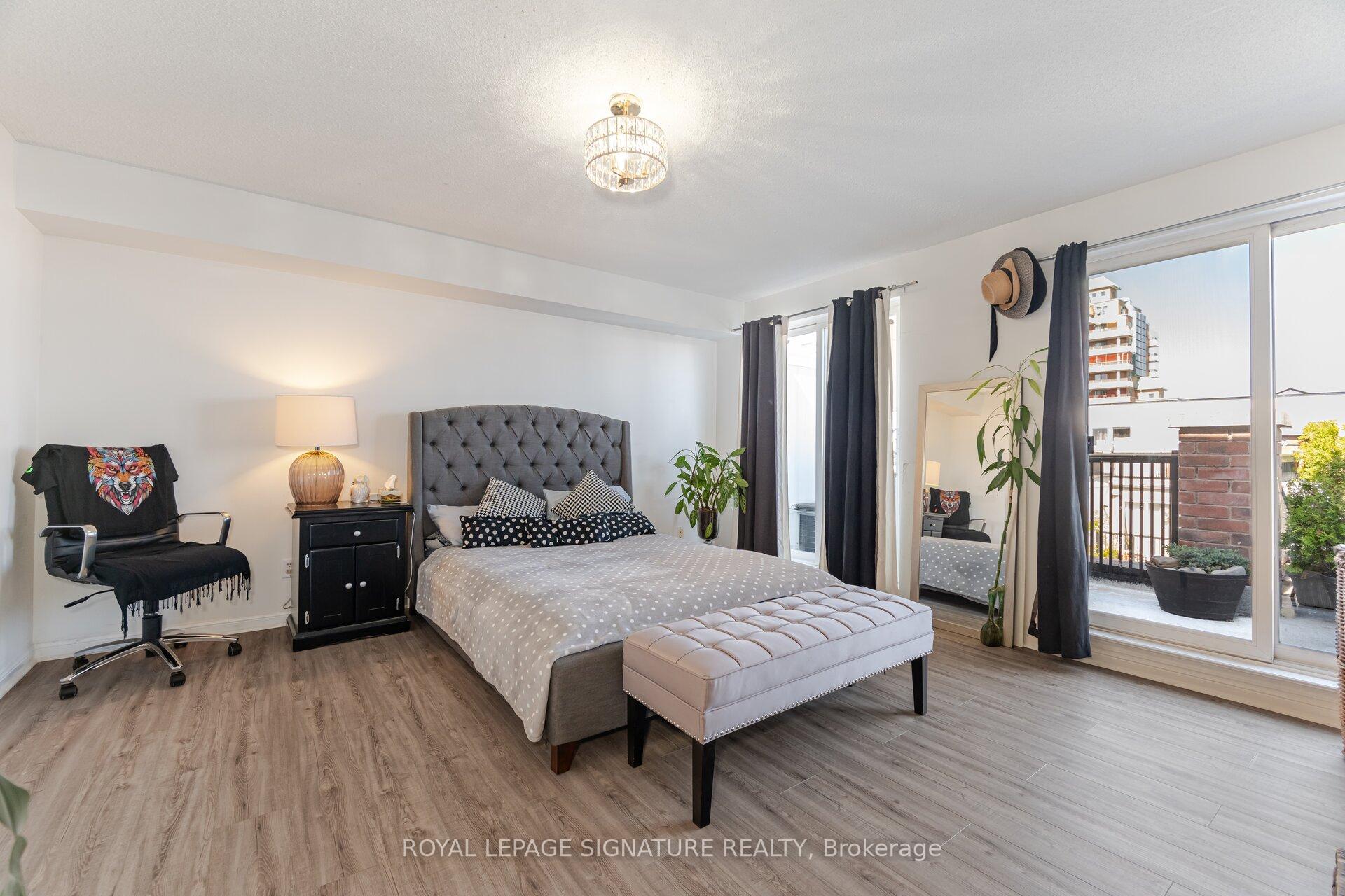 3 Bedrooms Condo at 3031 Finch, Toronto For sale