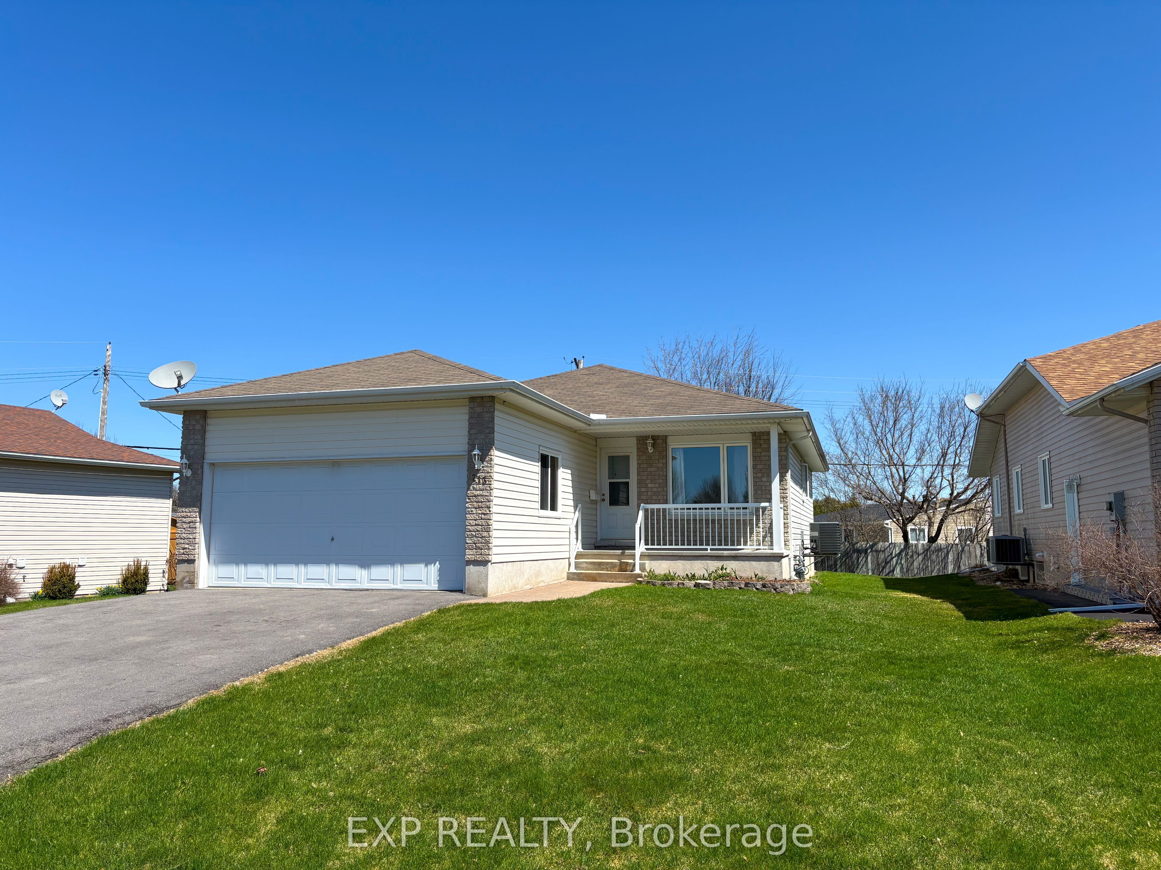 213 Vanier Crescent, Renfrew, ON K7V 4K6