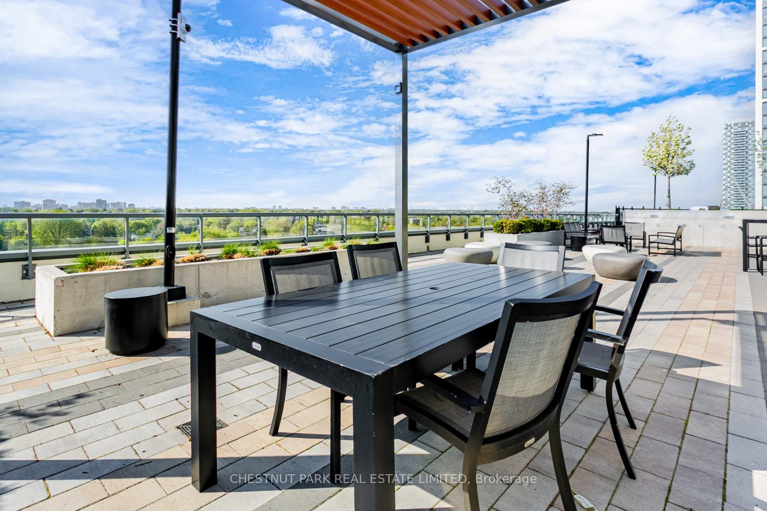 2 Bedrooms Condo at 50 Thomas Riley, Toronto For sale