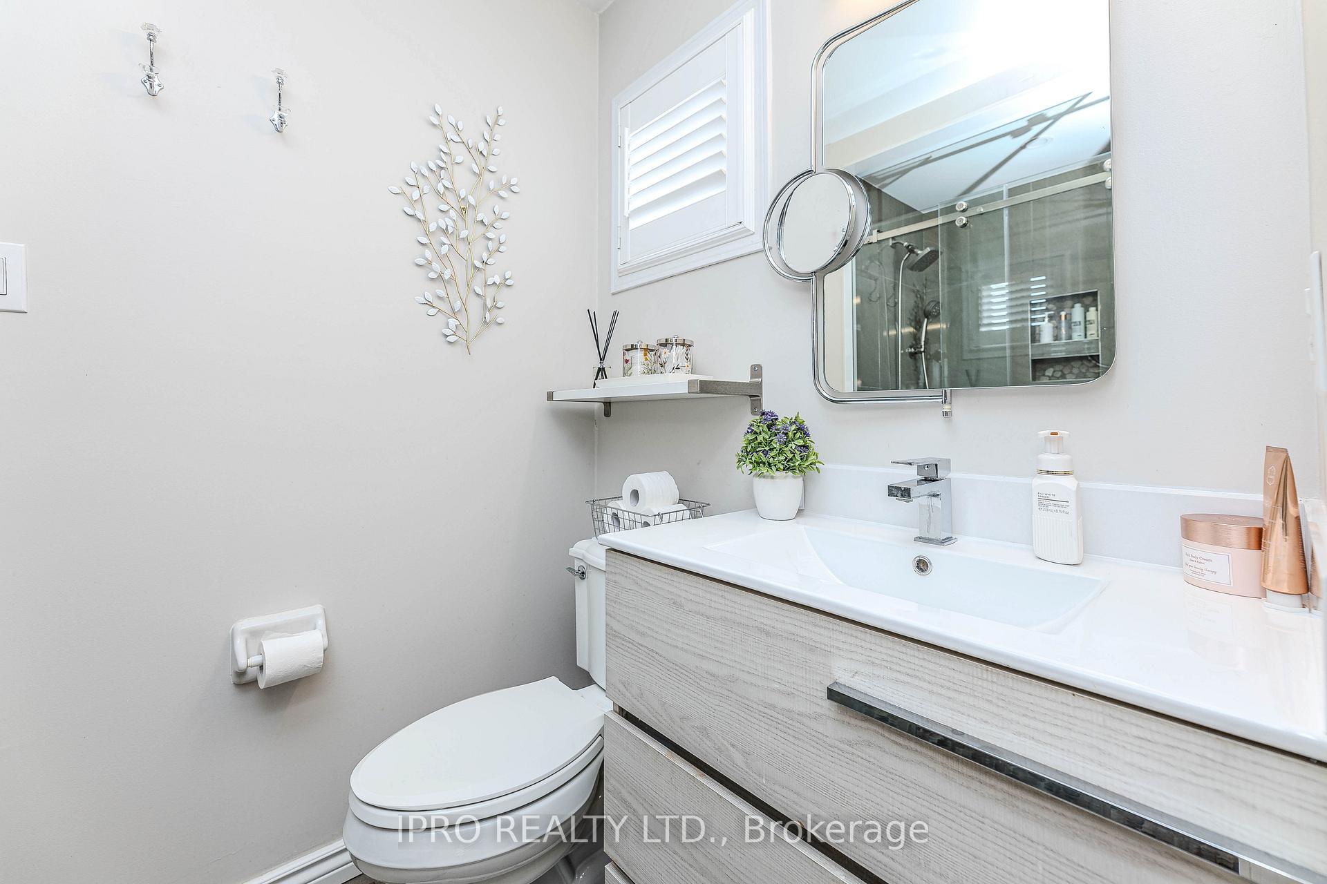 3 Bedrooms Condo at 78 Tania, Vaughan For sale