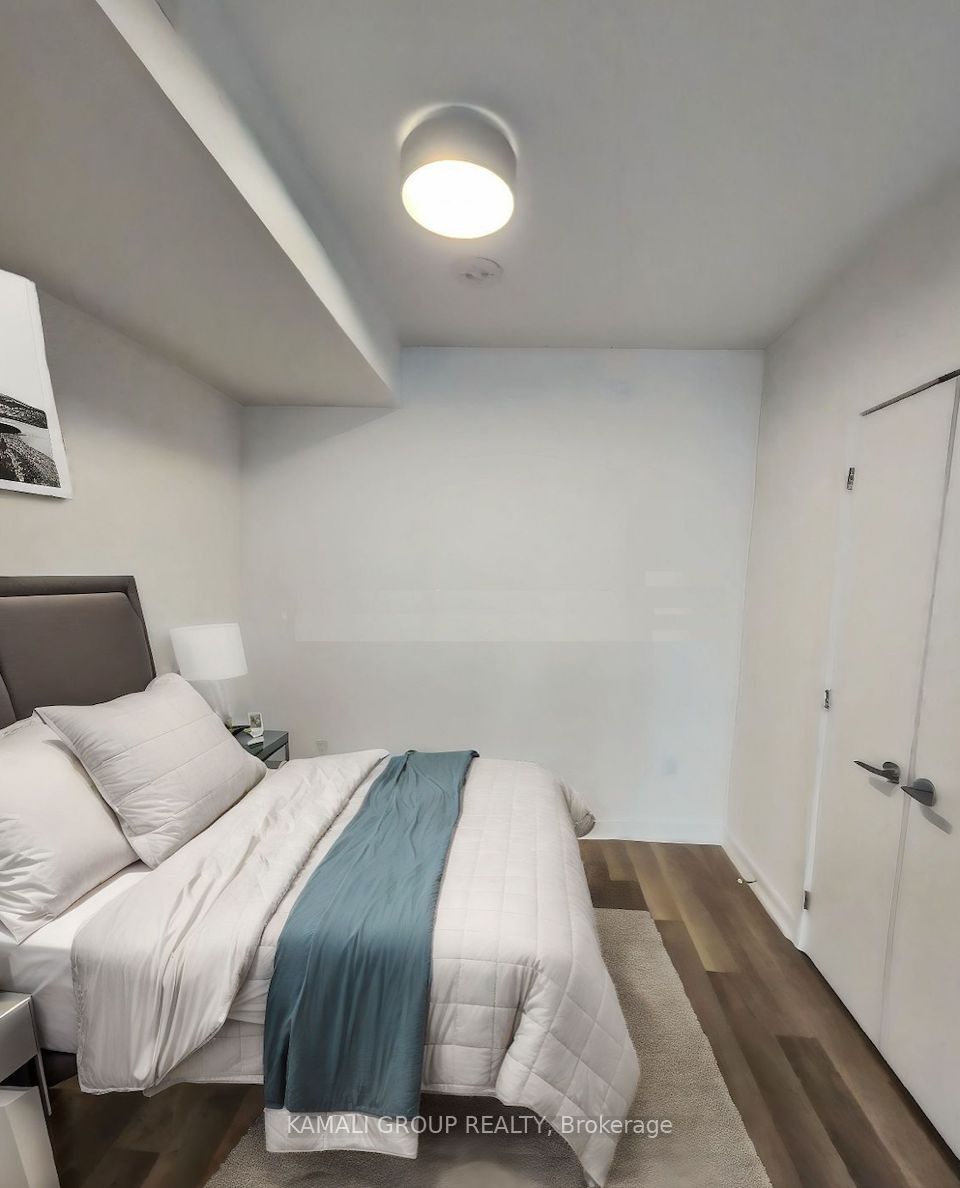 357 King Street W, #3707
