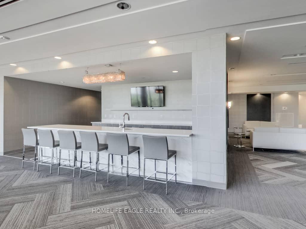 2 Bedrooms Condo at 51 East Liberty, Toronto For sale
