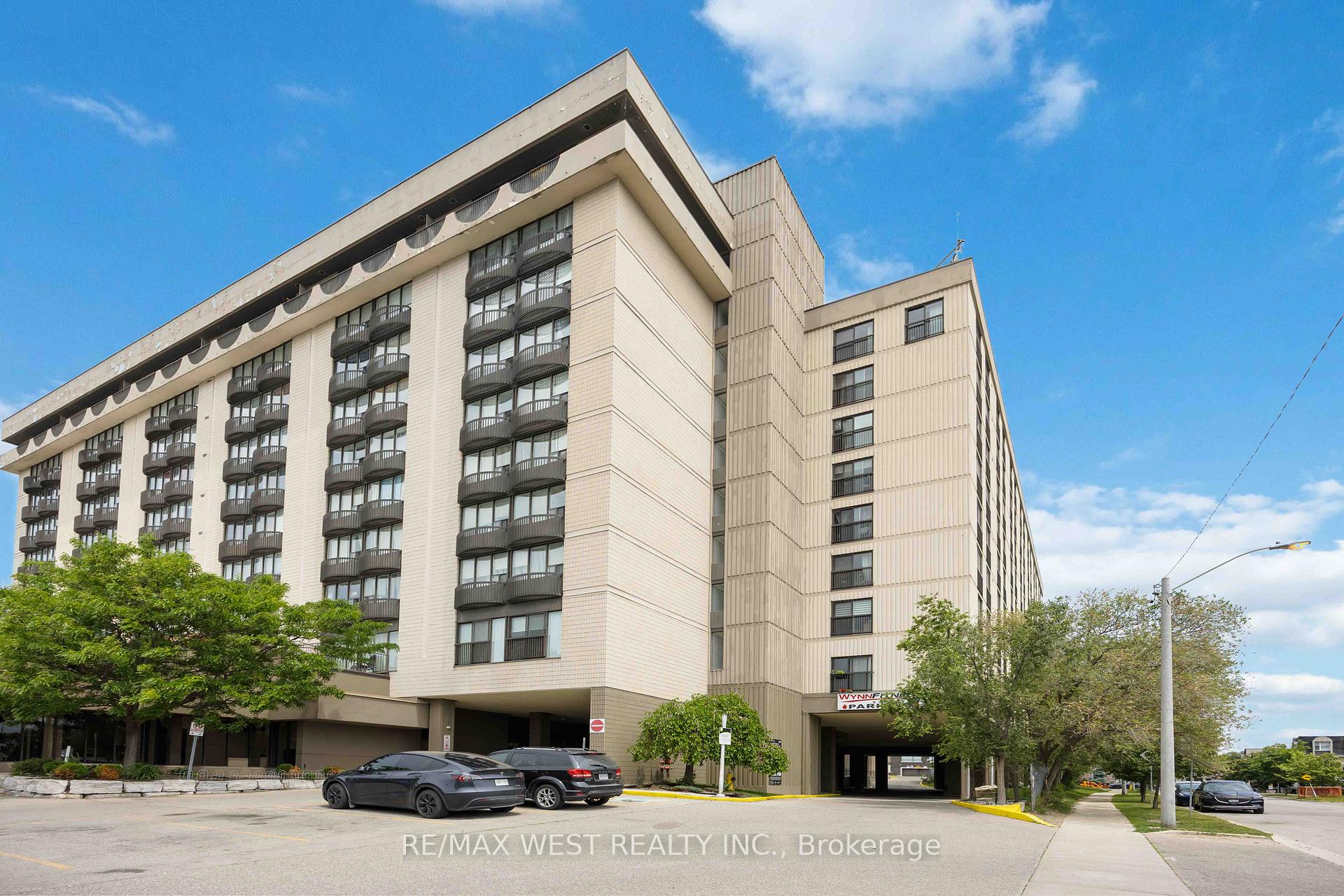 1 Bedroom Condo at 2737 Keele, Toronto For sale