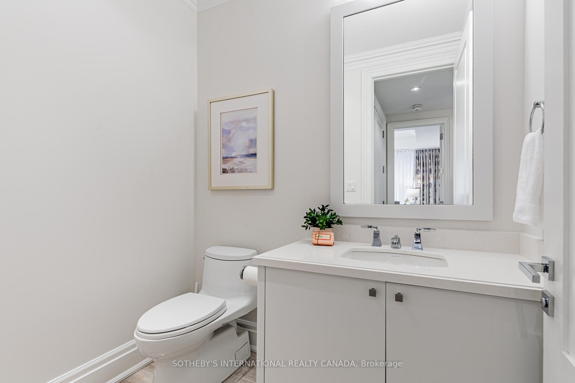 1 Bedroom Condo at 55 Scollard, Toronto For sale