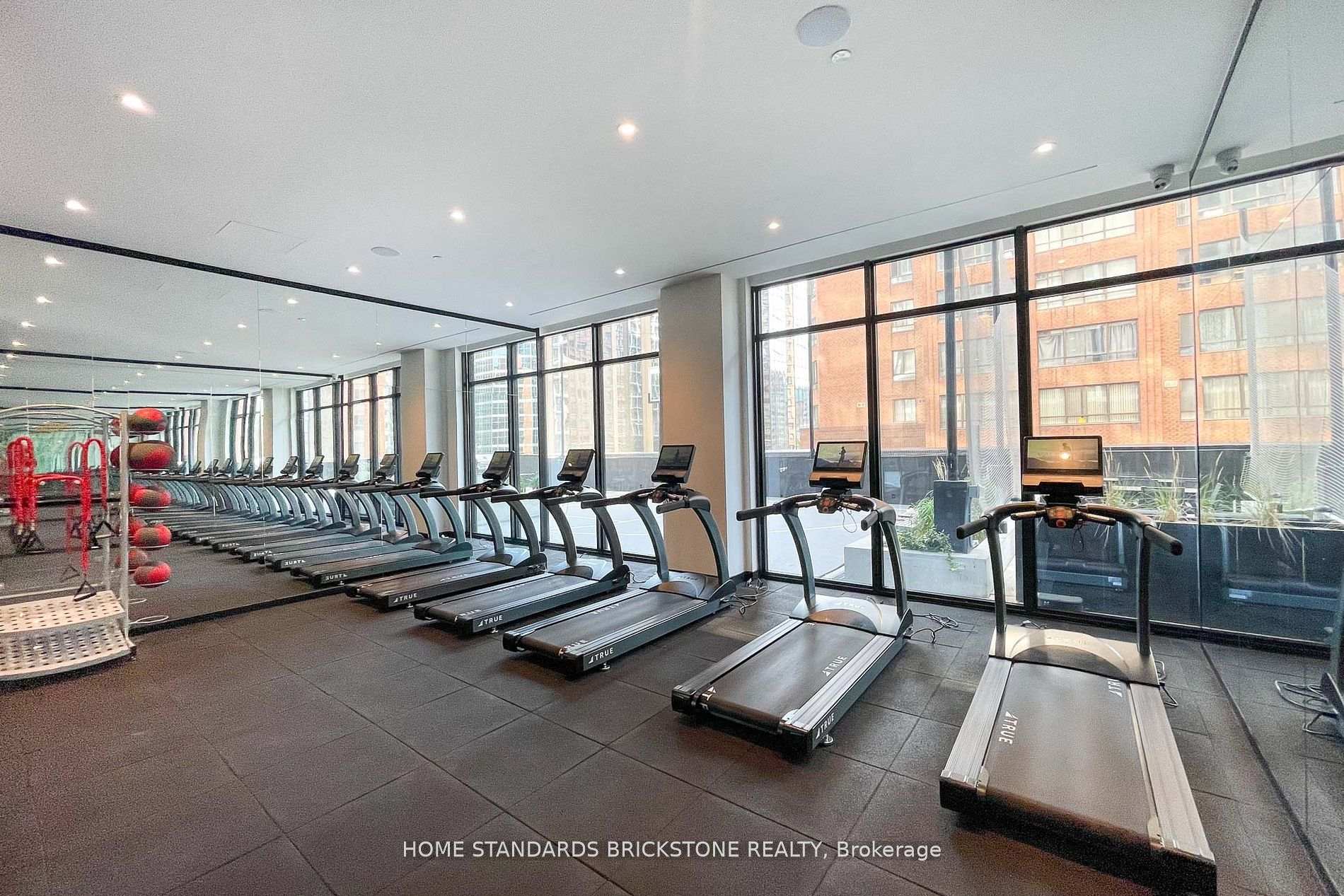 3 Bedrooms Condo at 20 Edward, Toronto For sale