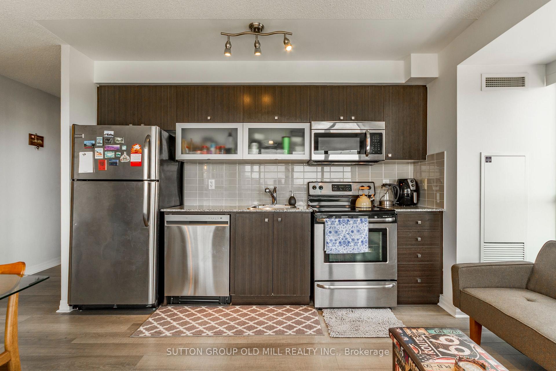 2 Bedrooms Condo at 2015 Sheppard, Toronto For sale