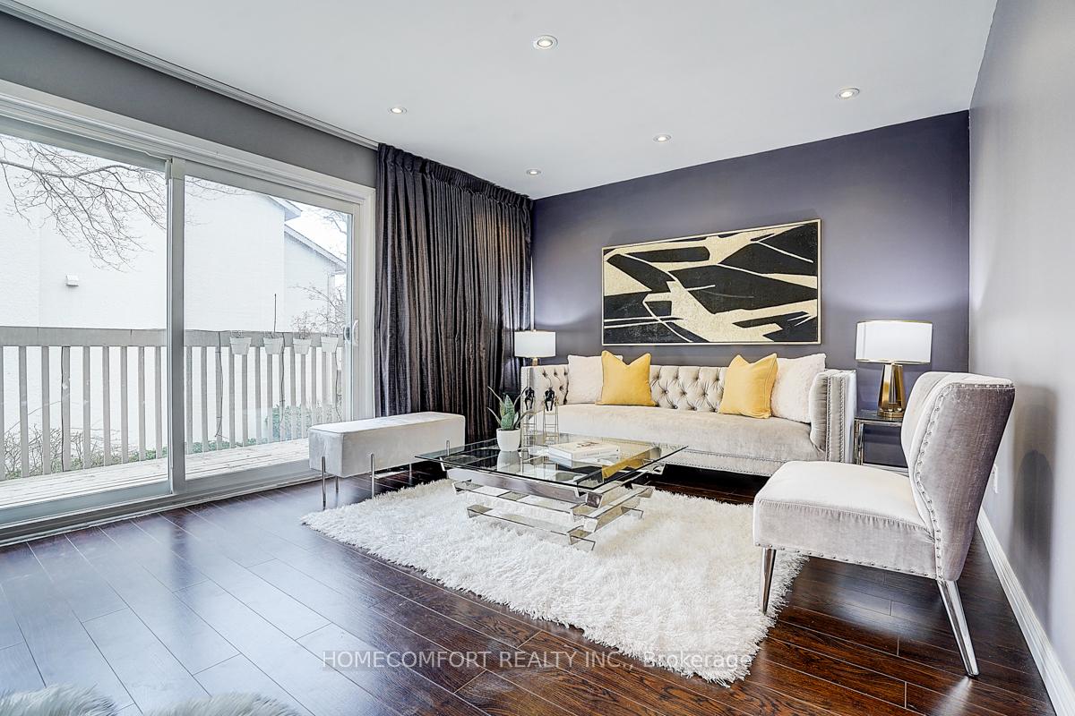 3 Bedrooms Condo at 68 Maris Shepway, Toronto For sale