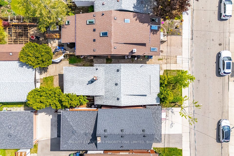 42 Rutherford